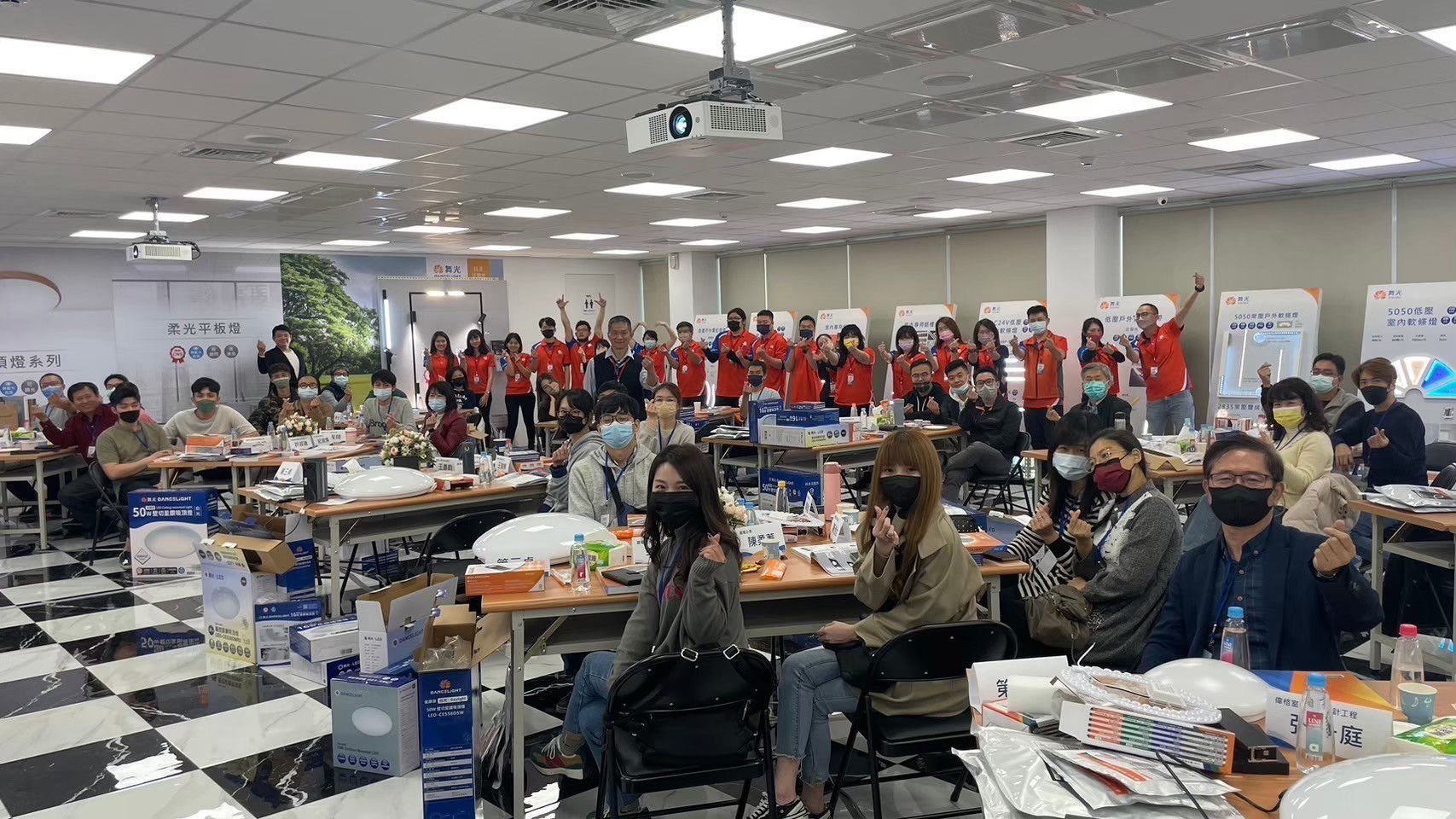 商品應用與照明新勢專業調座