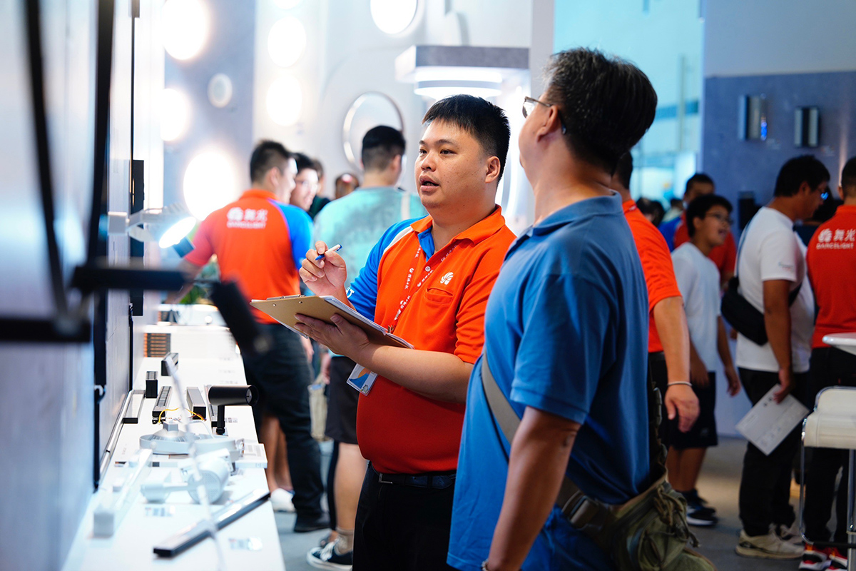 LINE_ALBUM_1130906-09建材展Day3_240909_167-1200